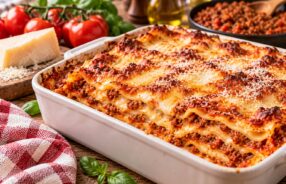 Lasagne al ragù gratinate in pirofila